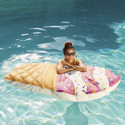 kai pool floats