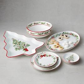 Holly Wreath Dinnerware Collection