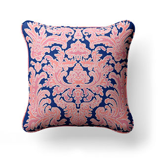 Stitched Medallion Indoor/Outdoor Pillow