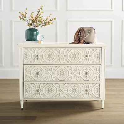 Serafina Chest