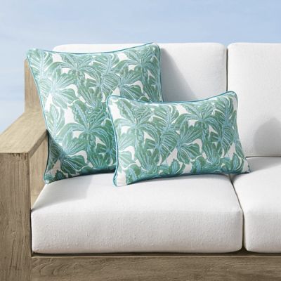 Noyack Leaves Indoor/Outdoor Pillow