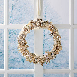Mixed Pearl and Floral Brooch Wreath