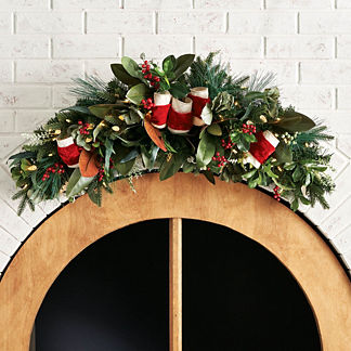 Merry Magnolia Arched Swag