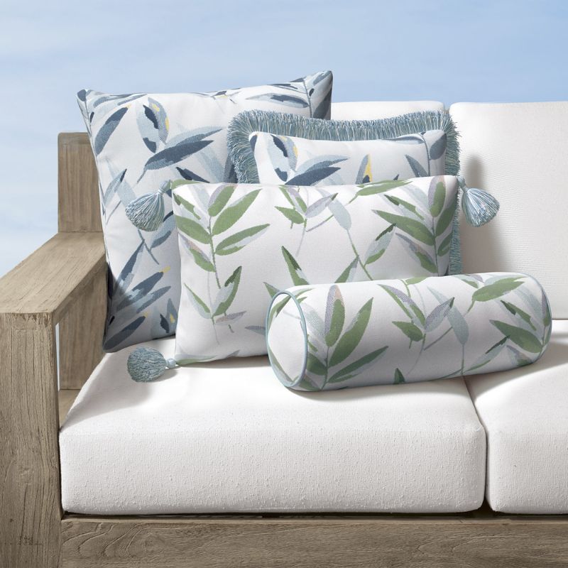 Frontgate Cascais Leaf Indoor/outdoor Pillow In Green