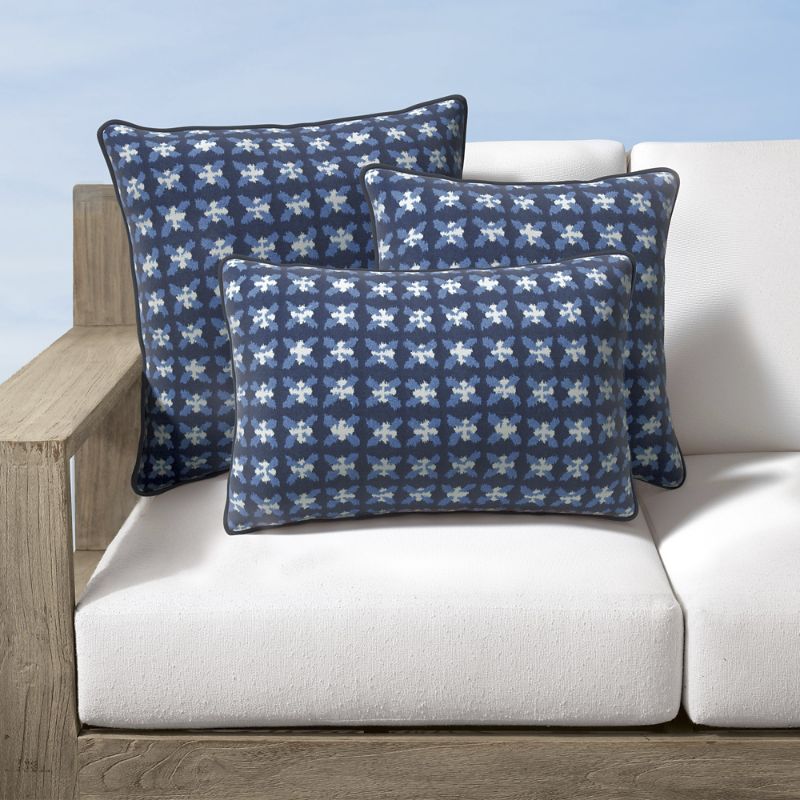 Frontgate Tiana Tile Indoor/outdoor Pillow