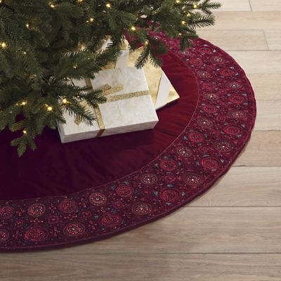 Noble Burgundy Tree Skirt