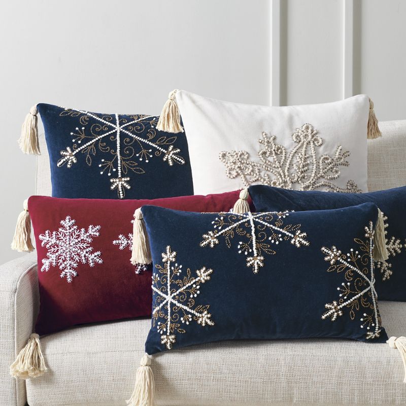 Frontgate Tasseled Snowflake Pillow Cover In Off-white