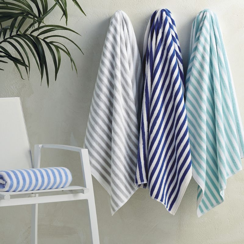 Frontgate Set Of 4 Riviera Stripe Beach Towel In Icy Blue