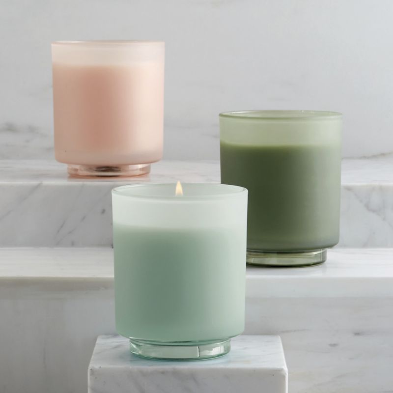 Frontgate Illume Boxed Glass Candle