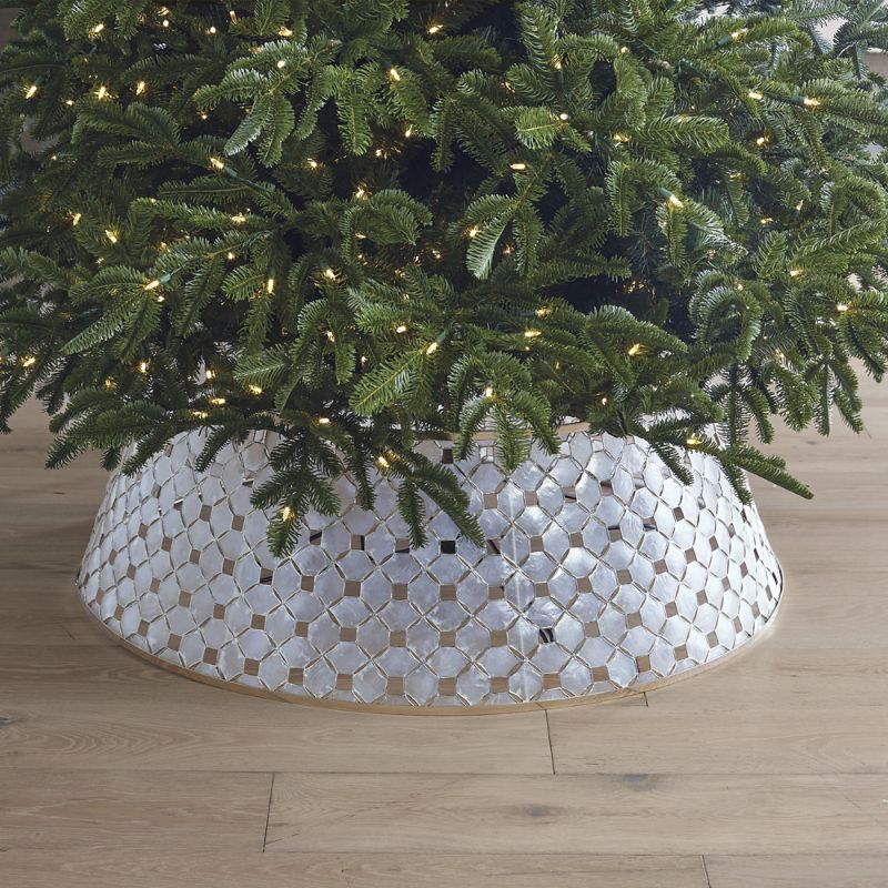 Frontgate Capiz Tree Collar In Green
