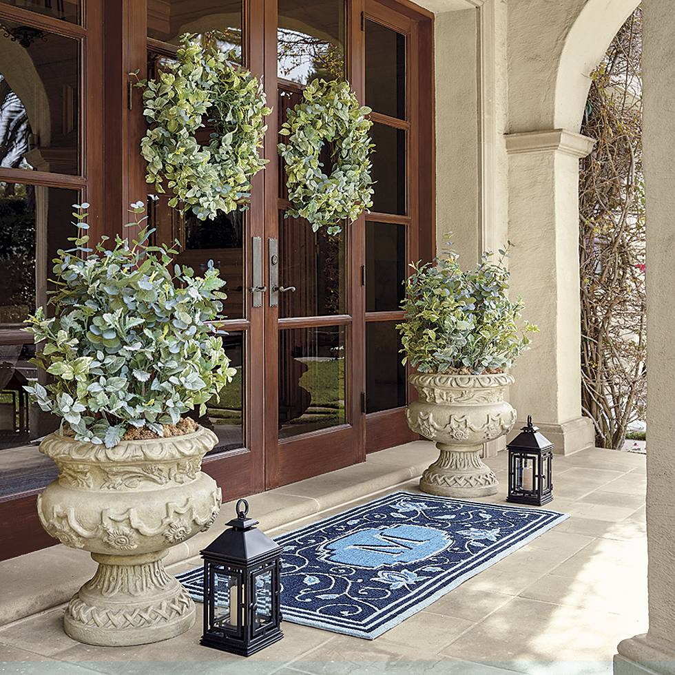 First Impressions Decorating Your Front Door Home Style