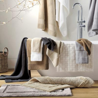Frontgate bathroom sale: Furniture, towels, more