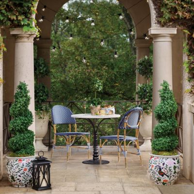 Frontgate: Save on outdoor pieces, furniture and clearance items